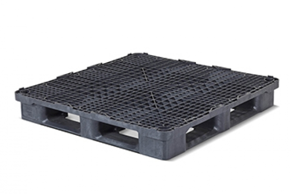 Nên chọn mua pallet nhựa xanh, pallet nhựa đen hay pallet gỗ?