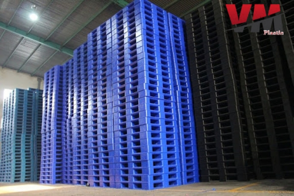 Vì sao pallet nhựa trở thành lựa chọn phổ biến nhất hiện nay?